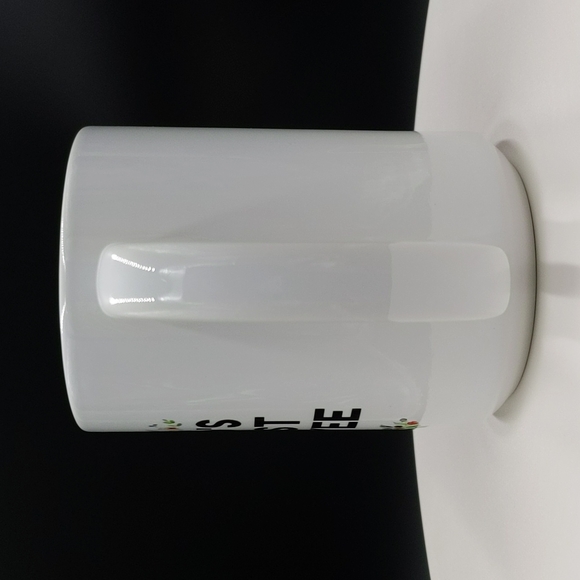 World's Okayest Employee Coffee Tea Mug - Picture 5 of 7